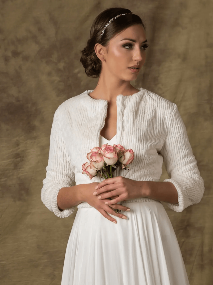 Novias Fresia Kunstfelljacke Elfenbein main product photo